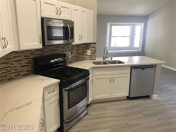 5th image of 1706 La Cruz Dr