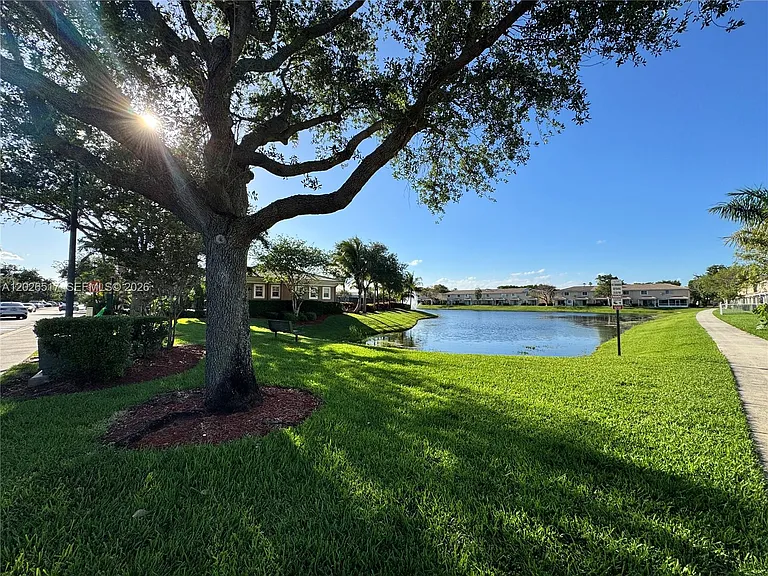 5819 Hampton Hills Blvd — Photo 25