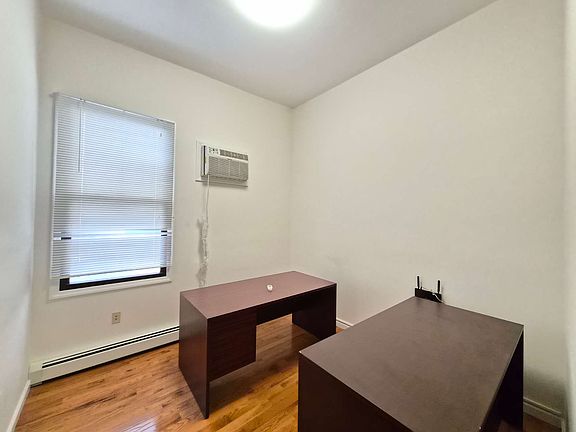 4th image of 2787 W 16th St #3R