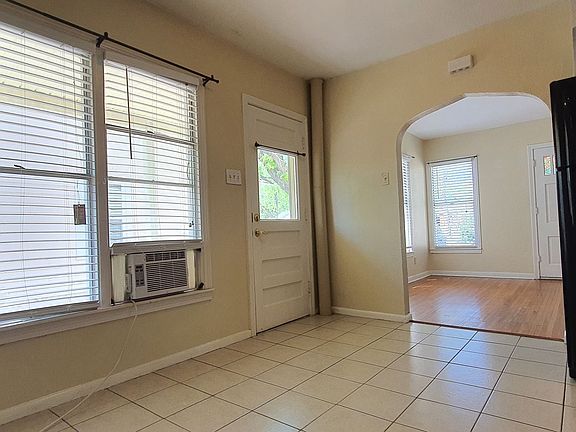4th image of 1217 W Avenue M