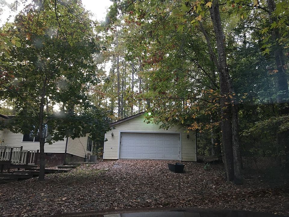 2nd image of 131 Hawthorne Dr