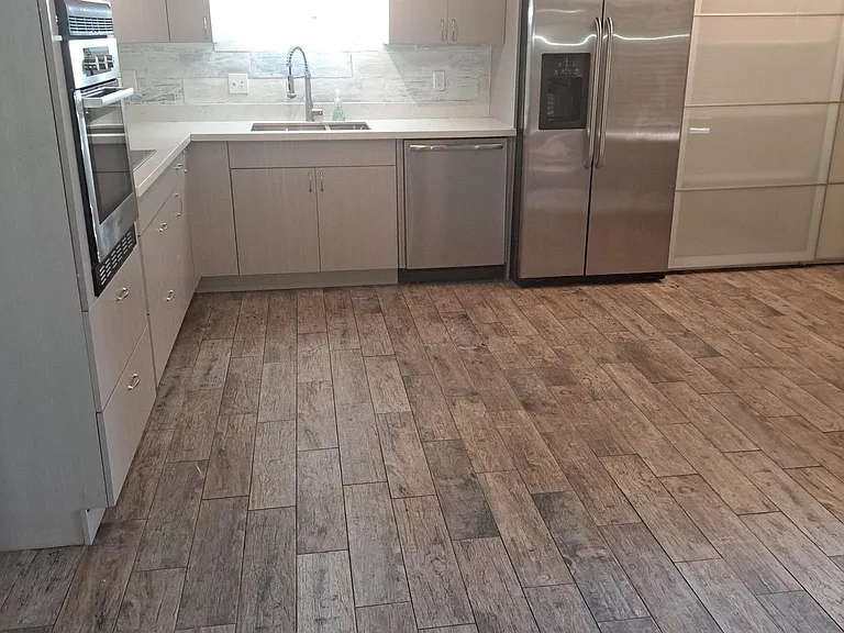 Stainless steel appliance. Refrigerator with in-door water and ice.