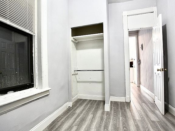3rd image of 17 Saint Marks Pl APT 7C