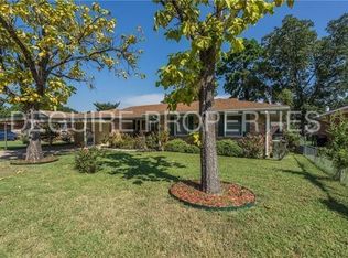 412 Patricia Rd, Hurst, TX 76053