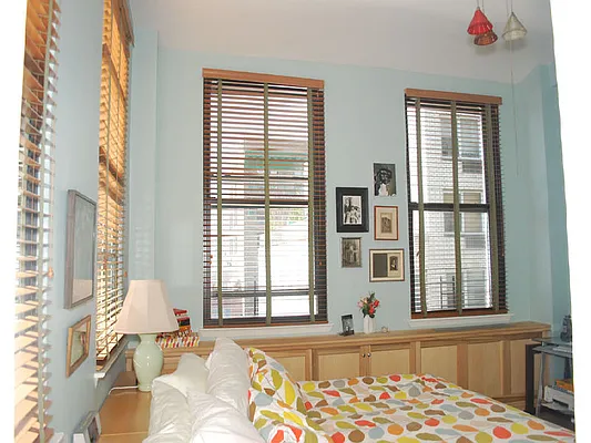 Sold by Sotheby's International Realty | media 9