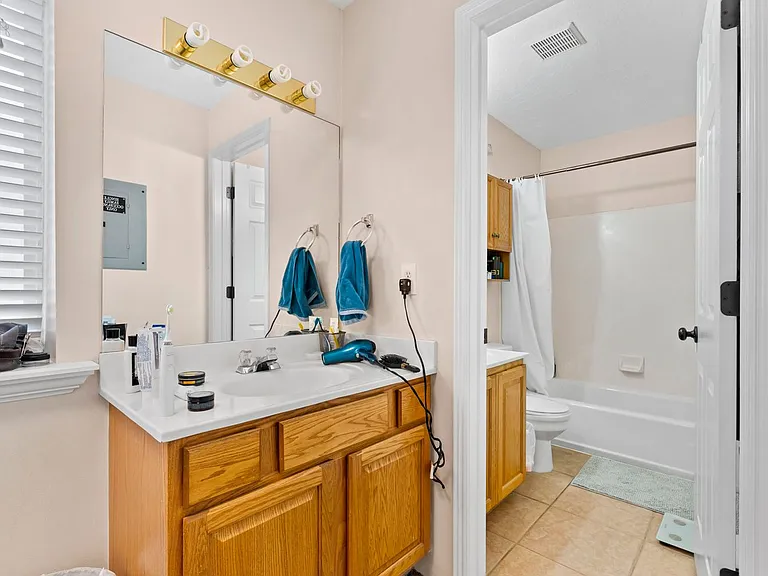 466 N 100 W #3 — Photo 10