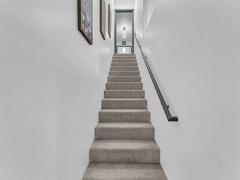 1041 Starlight Loop — Photo 42