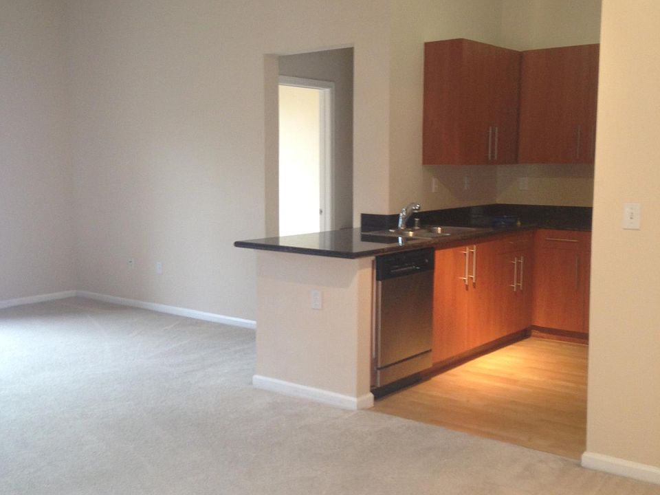 1st image of 1060 S 3rd St #3X