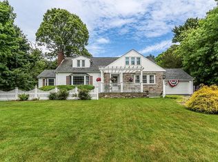 371 Dover Rd, Westwood, MA 02090