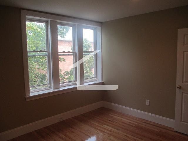 1st image of 74 Egmont St #17HR