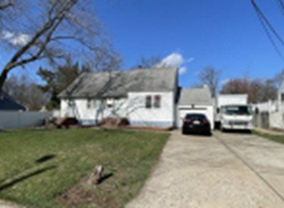 2nd image of 21 Poe Ave