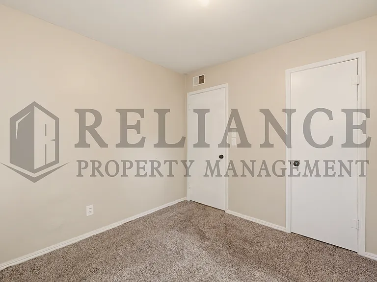 4546 S Osage St — Photo 27