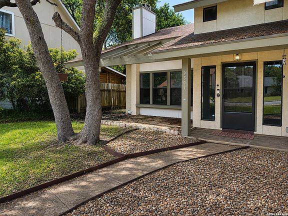 3rd image of 9307 Woodheather St