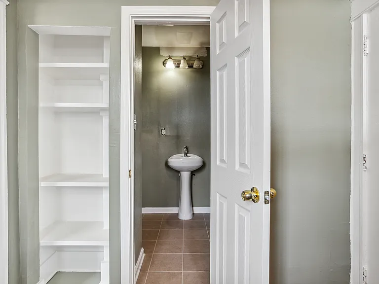2833 Napoleon Ave #C3 — Photo 8