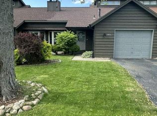 1970 Springvale Dr, Crown Point, IN 46307