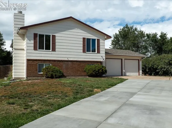 2385 Heathercrest Dr, Colorado Springs, CO 80915