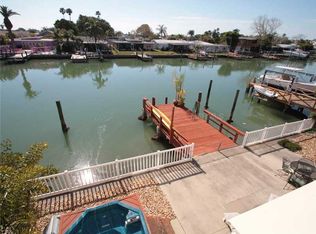 17733 Long Point Dr, Redington Shores, FL 33708