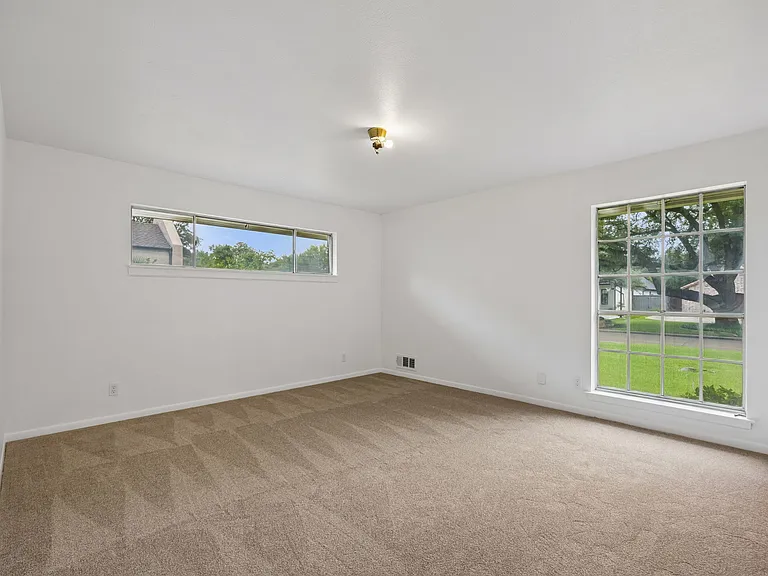 5611 Meletio Ln — Photo 9
