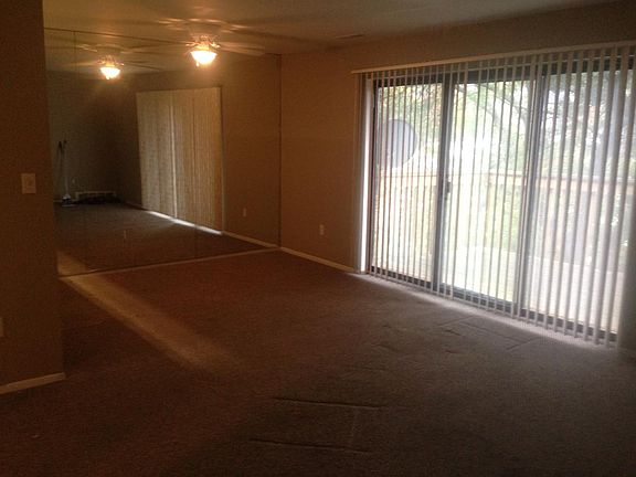3rd image of 895 S Pontiac Trl APT 306