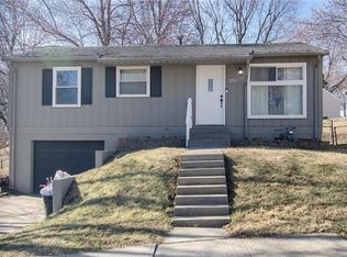 4802 Juniper Ln, Saint Joseph, MO 64503
