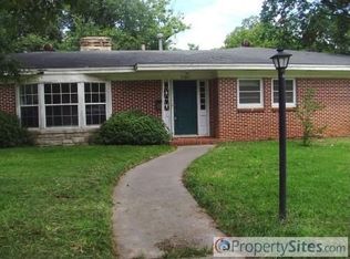 1101 Post Oak St, Hearne, TX 77859