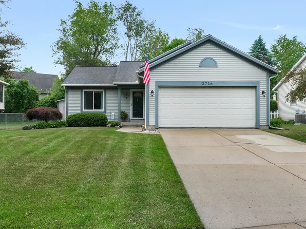 2716 Sterner St NW, Grand Rapids, MI 49504