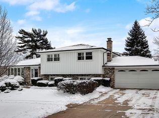 8737 Raintree Rd, Tinley Park, IL 60487