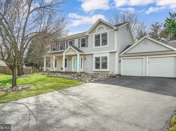 10376 Frank Ct, Manassas, VA 20110