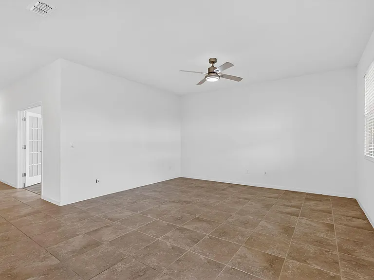 10552 SW Toren Way — Photo 9