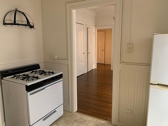 4th image of 1235 Pine St APT 3