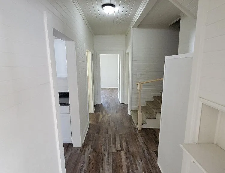287 S College St — Photo 15