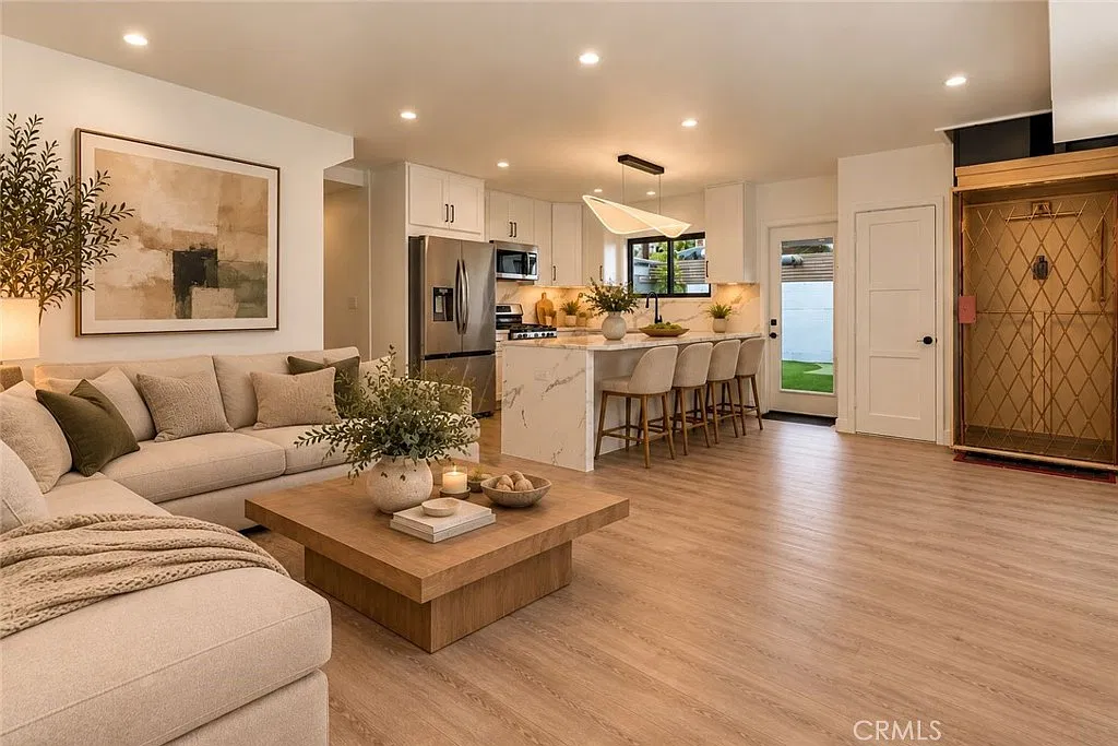 3 bed, 1600 sqft, $5,900 — Photo 3
