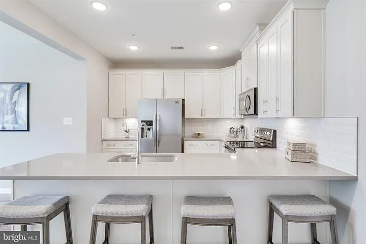9703 Tealbriar Dr — Photo 11