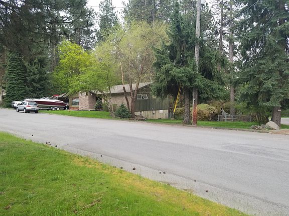 Exterior Front w/ Side Yard