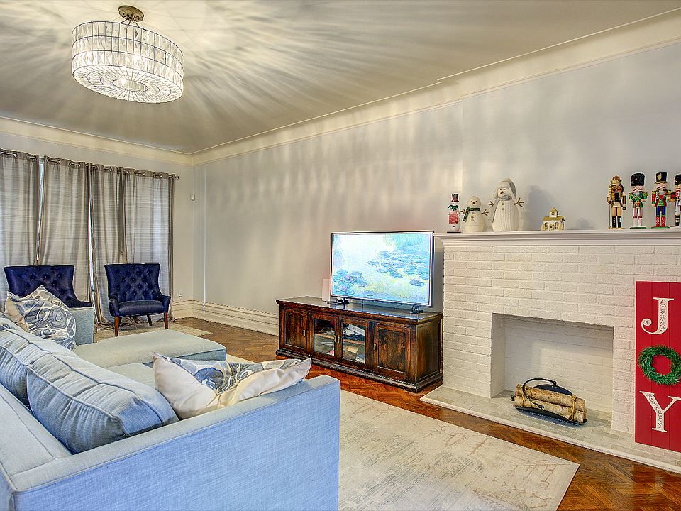 1st image of 2782 Bedford Ave Floor 1