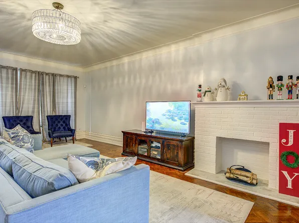 2782 Bedford Avenue image 1 of 6