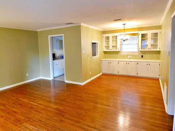2nd image of 203 W 13th St APT B