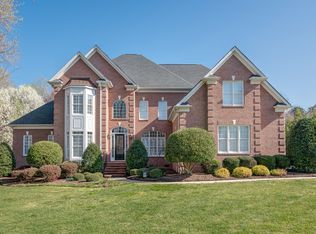 8704 Calumet Farms Dr, Waxhaw, NC 28173