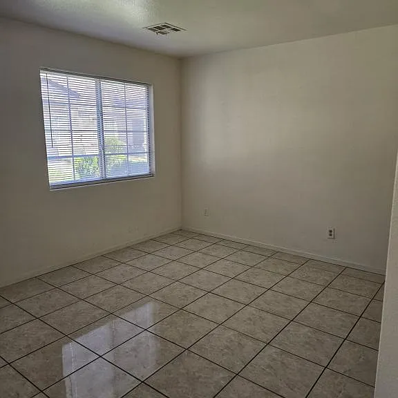 2500 Adelante Ave — Photo 3