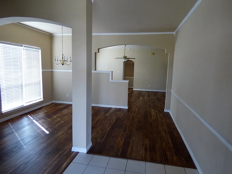5001 Lake Crest Dr — Photo 6