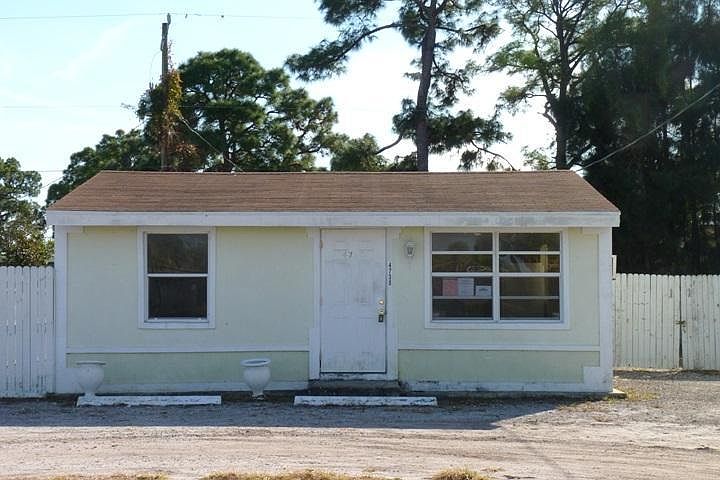 1st image of 4730 10th Ave N