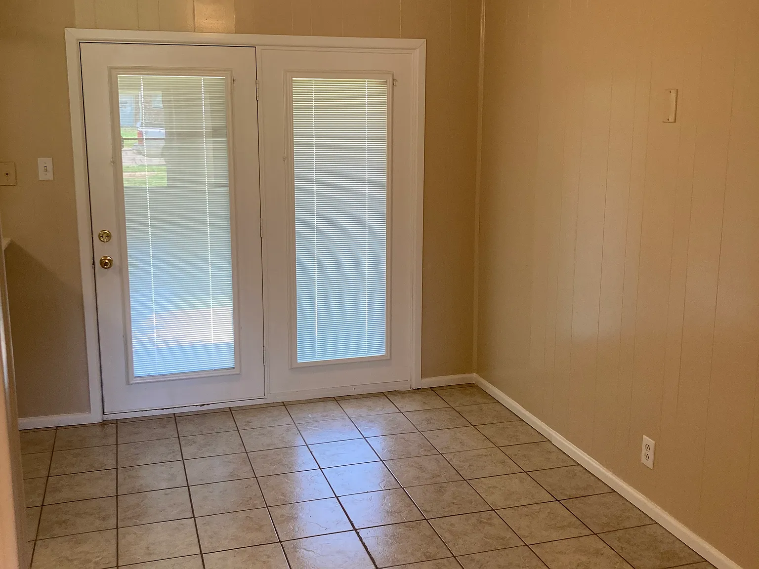 3 bed, 1098 sqft, $1,175 — Photo 4