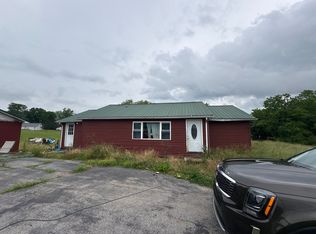 1321 Fairview Rd, Harriman, TN 37748