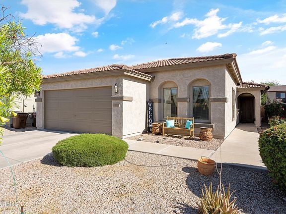 2nd image of 44889 W BALBOA Drive