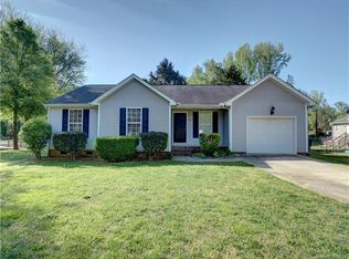 7810 Rainbow Dr, Charlotte, NC 28227