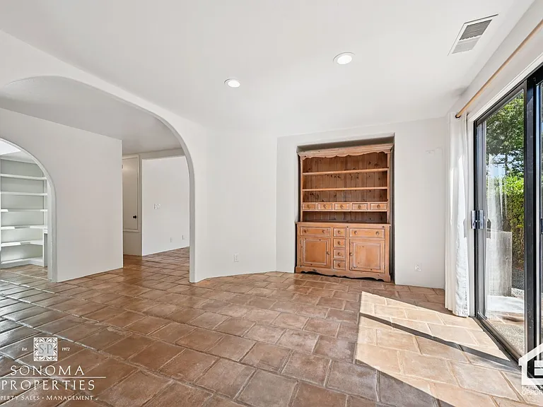 424 La Quinta Ln — Photo 16