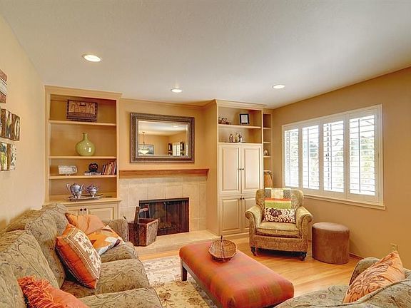 4th image of 7635 Squirewood Way