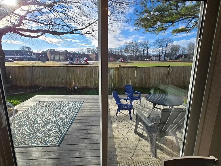 1480 Berkshire Dr — Photo 26