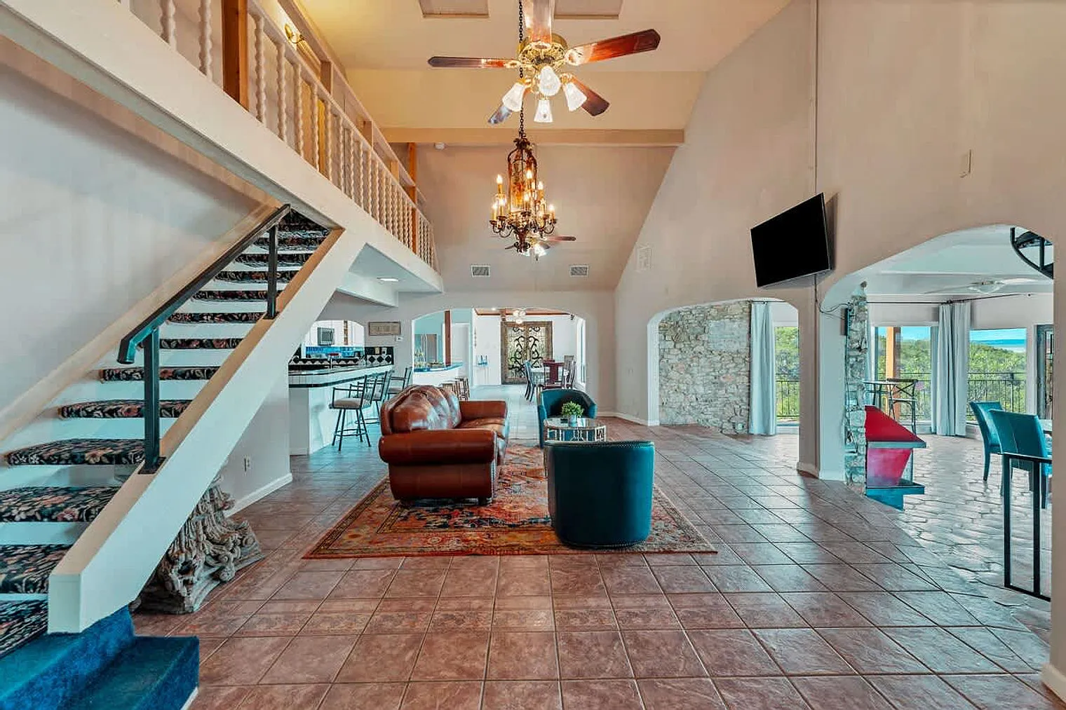 3 bed, 3.0 bath, 2992 sqft, $5,893 — Photo 3