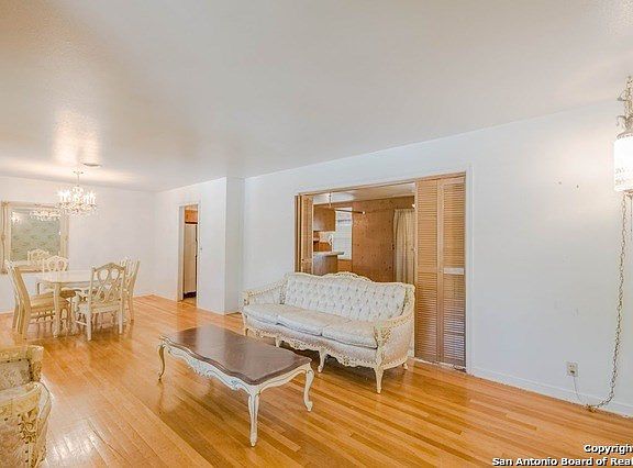 5th image of 119 Highview Dr
